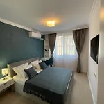Luxury Private Near Life Apartament