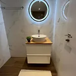 Luxury Private Near Life