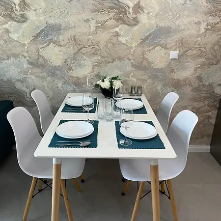 Luxury Private Near Life سوزوبول